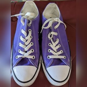 Converse chucks purple